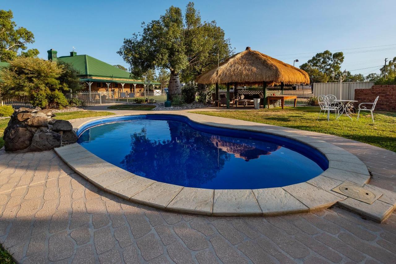 Overlander Homestead 4* Roma